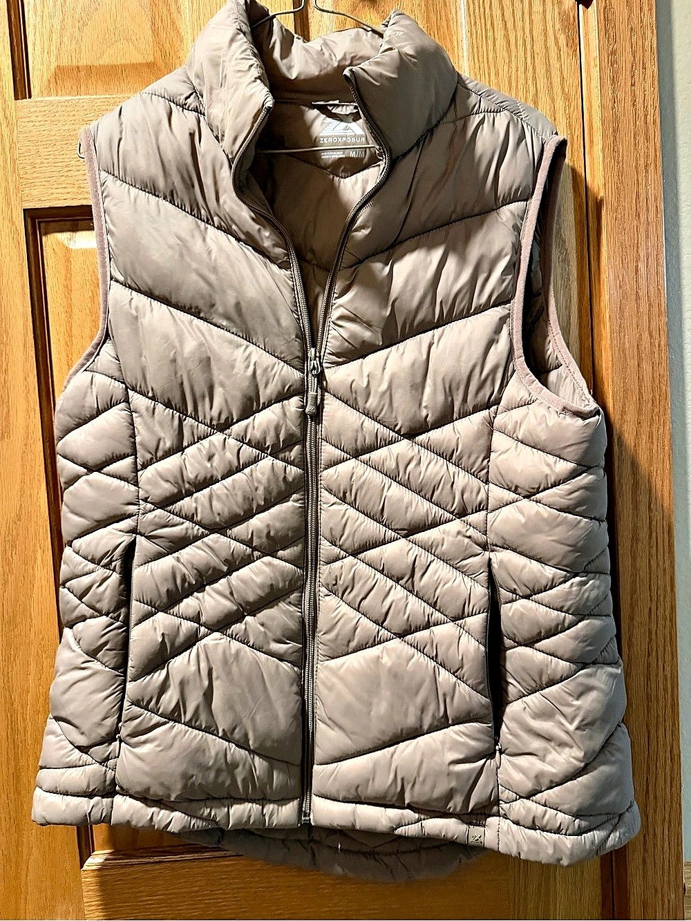 ZeroXposur Quilted Vest in Brown Size Medium, fits like a large